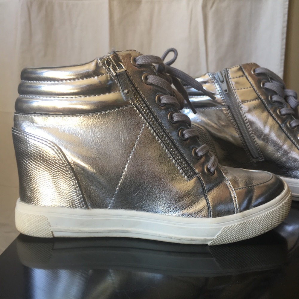 silver wedge sneakers 👩🏼‍🎤